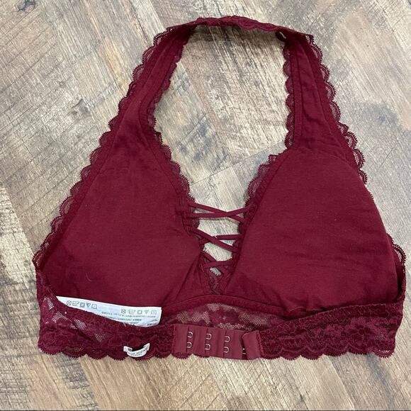 Echo pajama shorts & Gilly Hicks Halter Bralette - Picture 11 of 14